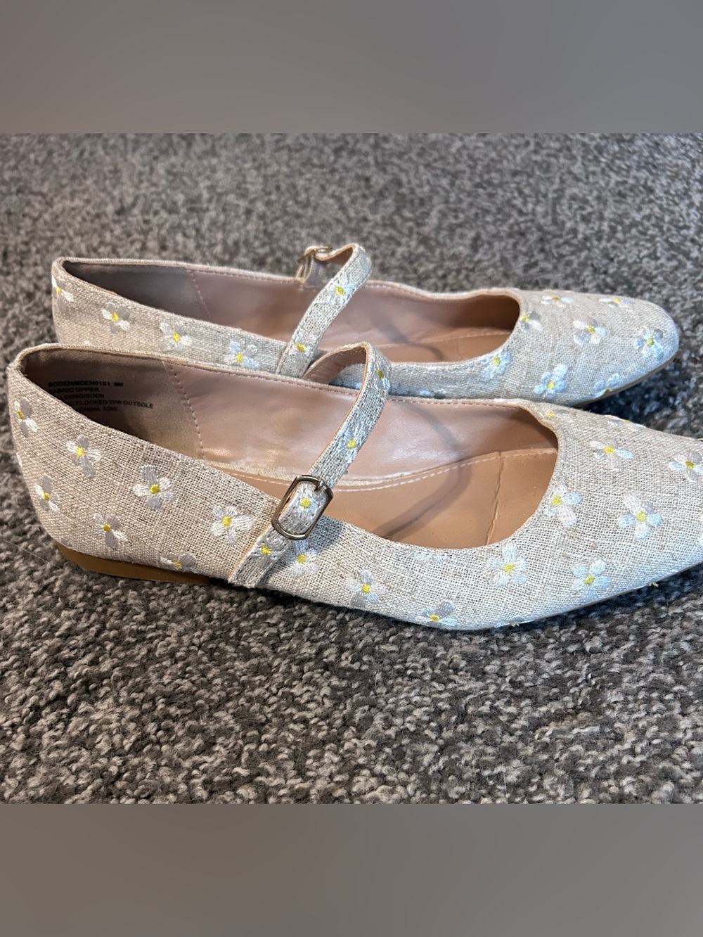 Steve Madden Daisy Embroidered Mary Jane Flats Size 9 - Picture 2 of 5